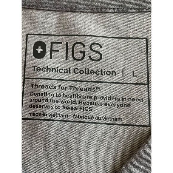 FIGS Leon Three-Pocket Scrub Top™ - Picture 5 of 6